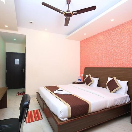 HOTEL RAILVIEW Bhubaneswar Bagian luar foto