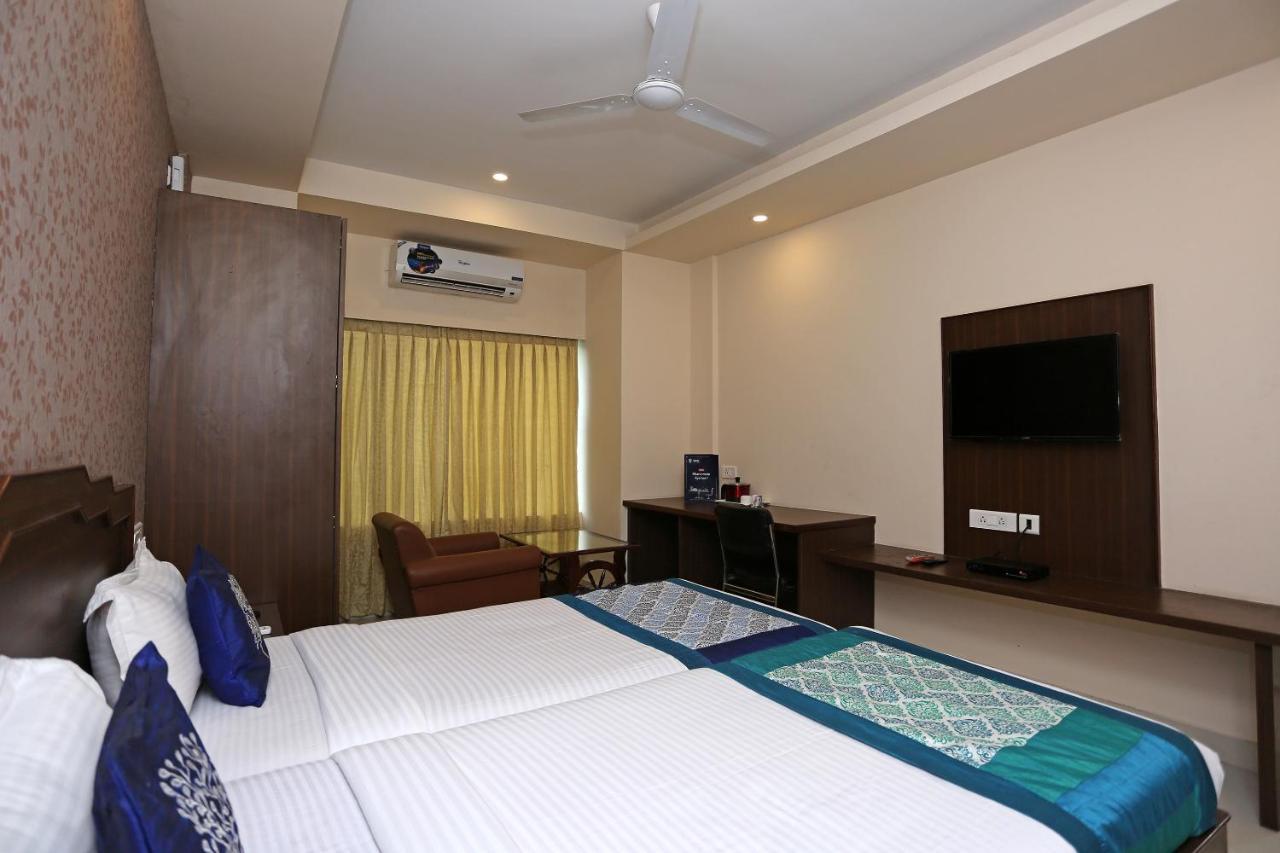 HOTEL RAILVIEW Bhubaneswar Bagian luar foto