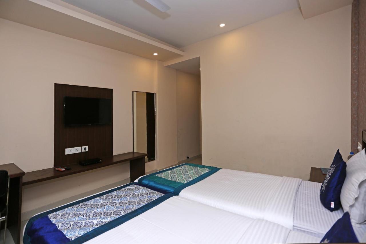 HOTEL RAILVIEW Bhubaneswar Bagian luar foto