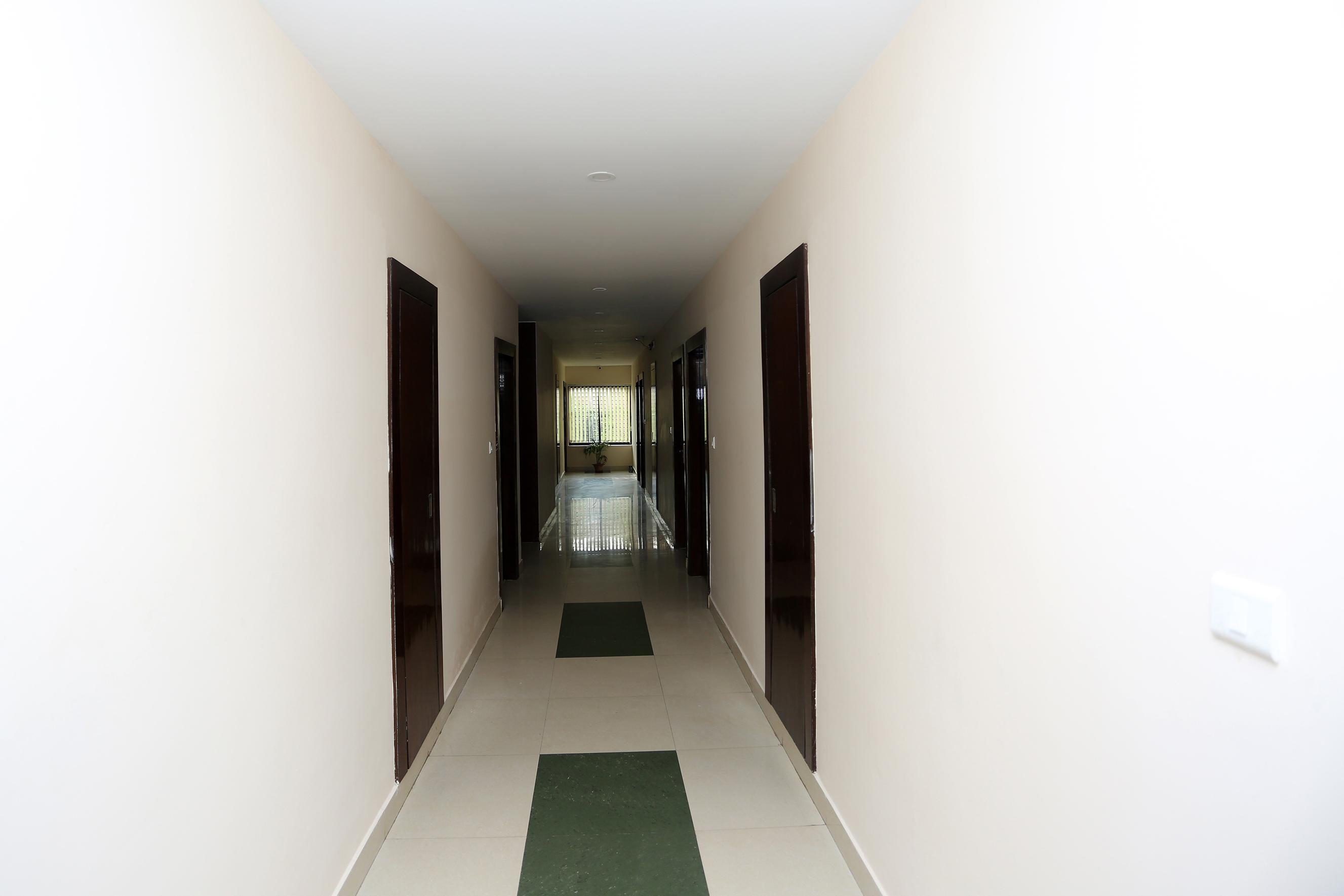 HOTEL RAILVIEW Bhubaneswar Bagian luar foto